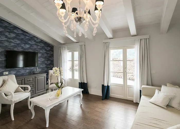 Belvedere فندق ستريزا